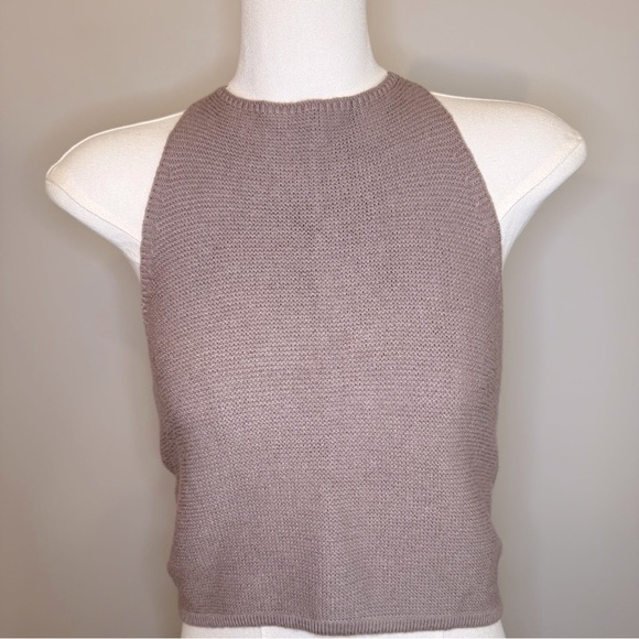 Windsor Tops - Windsor Knit Halter Top EUC (005)